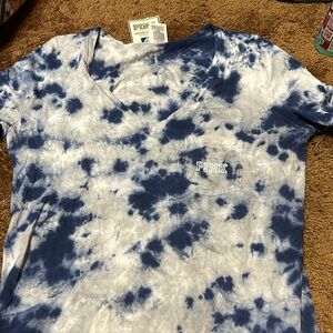 NWT VS PINK PENN STATE BLUE TIE DYE V- NECK SHIRT